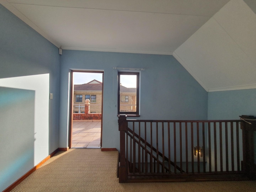 2 Bedroom Property for Sale in Hersham Western Cape